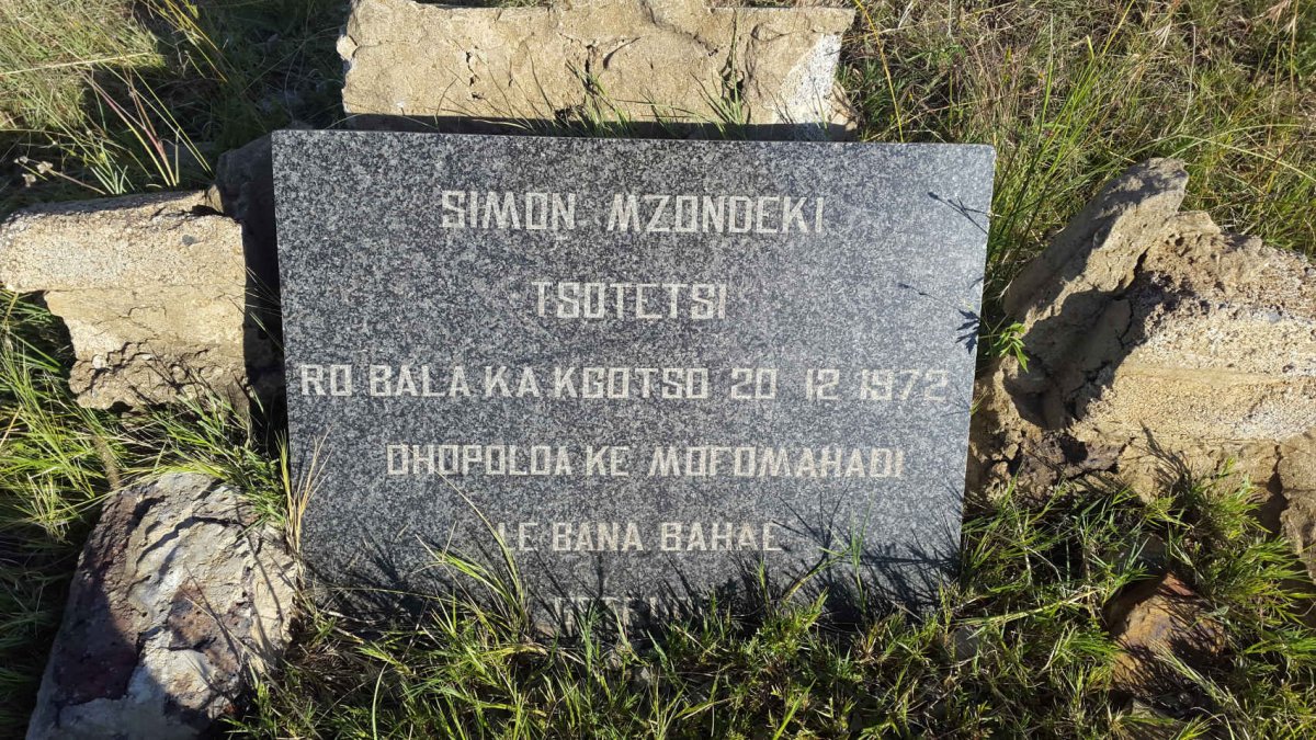 TSOTETSI Simon Mzondeki - 1972