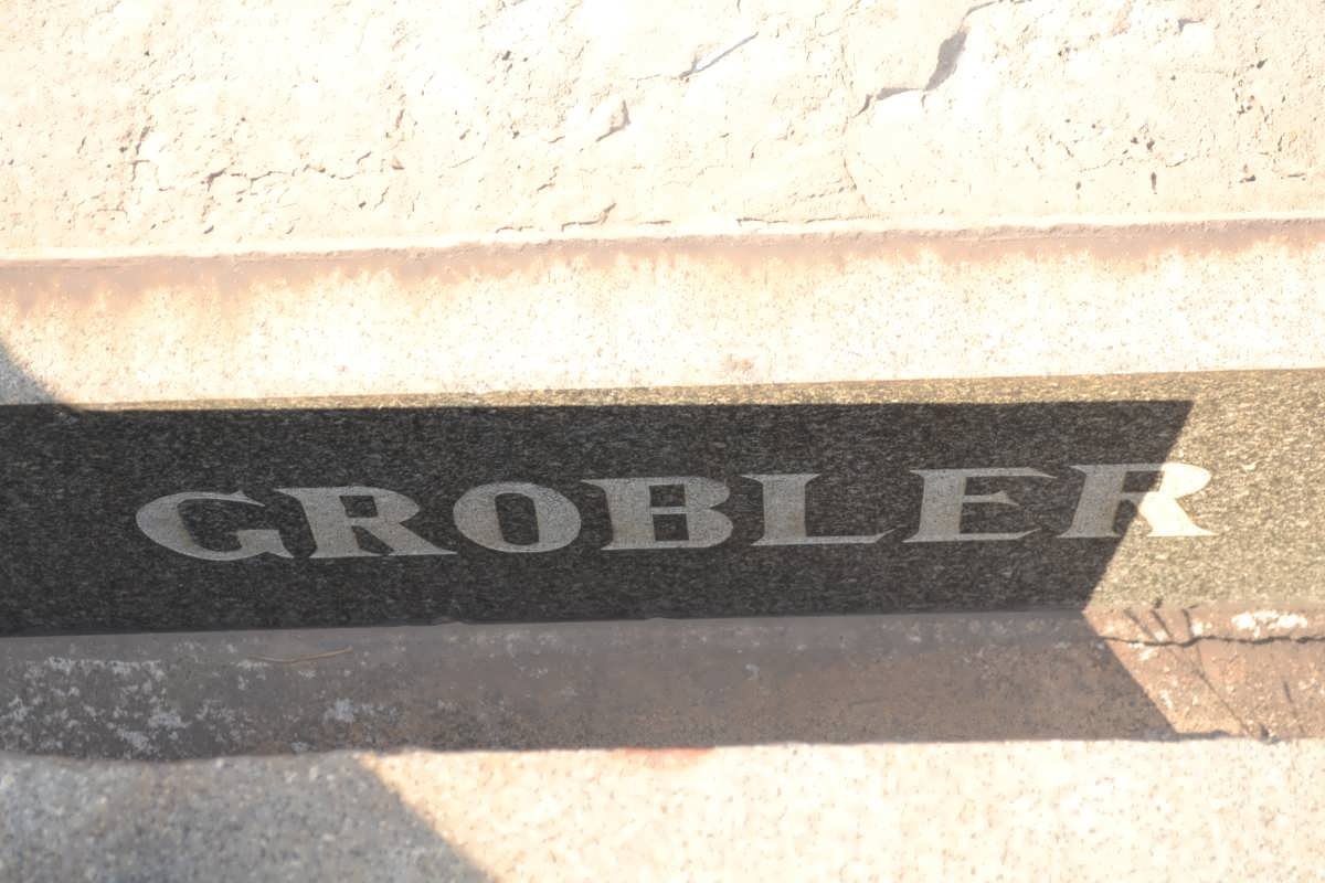 GROBLER
