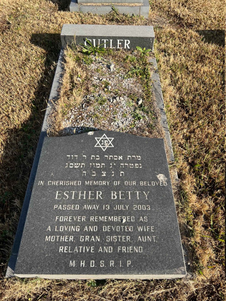 CUTLER Esther Betty -2003