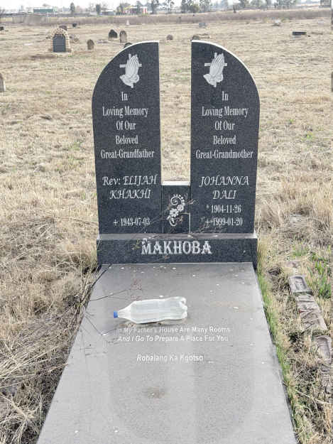 MAKHOBA Elijah Khaki -1943 & Johanna Dali 1904-1999