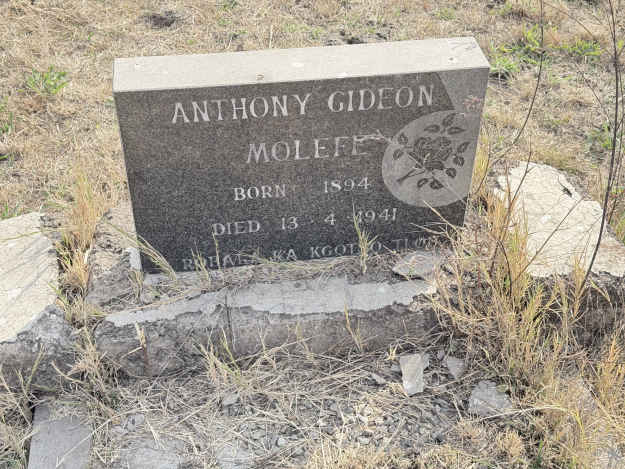 MOLEFE Anthony Gideon 1894-1941